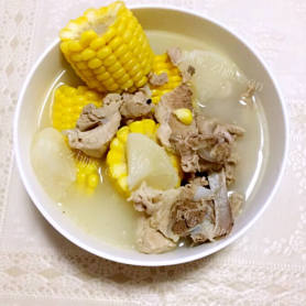 清香玉米土豆排骨汤