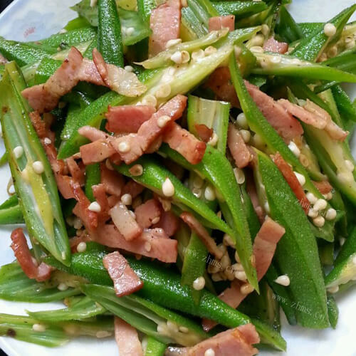 美味的培根炒秋葵