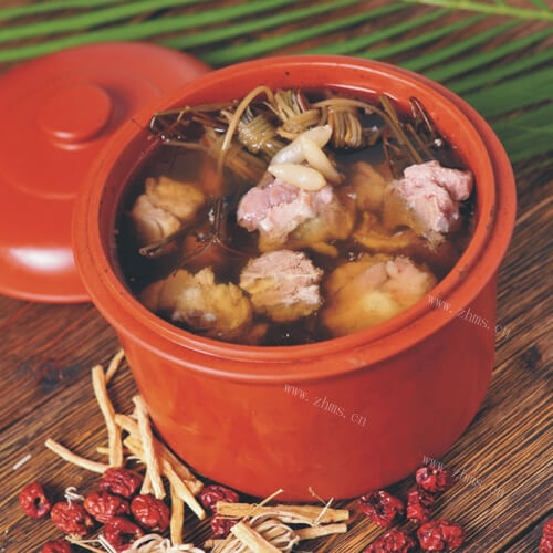 美味的蛇肉汤 
