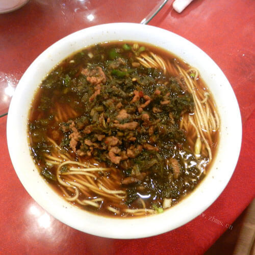 好吃的雪菜肉丝面