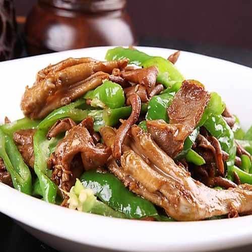 美味的青椒焖鸭