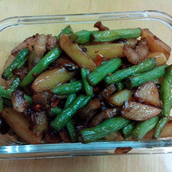 好吃的猪肉炖豆角