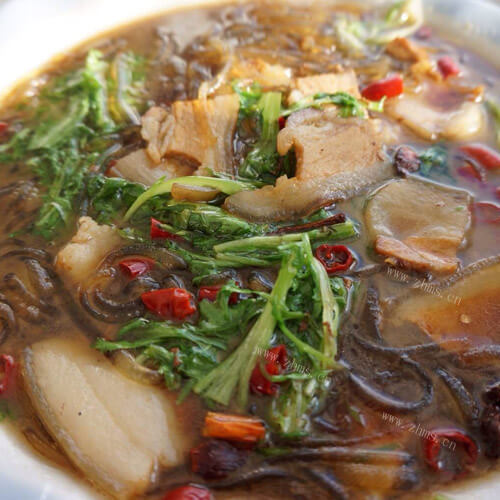 爽口酸菜猪肉炖粉条的做法