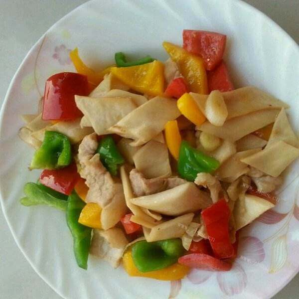 美味的笋炒肉片