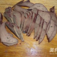 美味的蒜苔猪肝的做法图解三