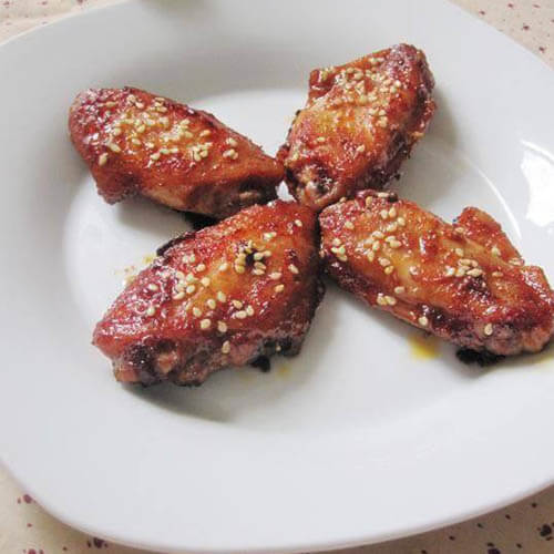 美味的酱烤鸡翅