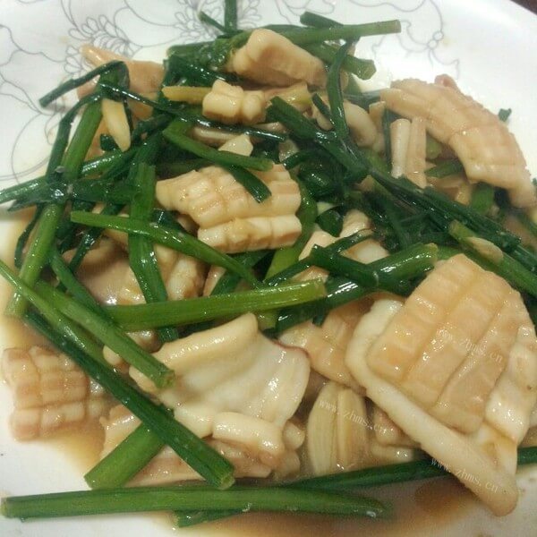 好吃的韭菜炒墨鱼仔