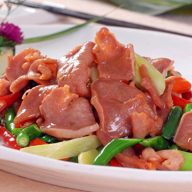 好吃的笋焖鸭肉