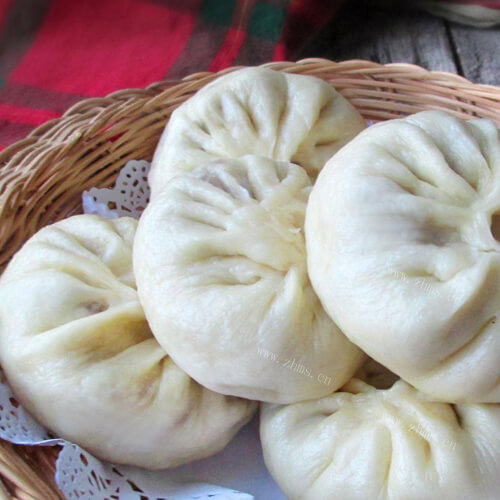 简单的牛肉圆葱包子的做法