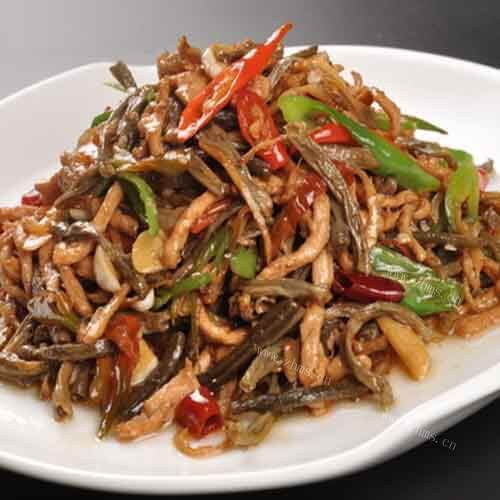 简单的长豆角炒鸡蛋