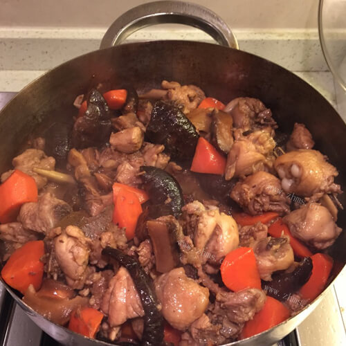 好吃的豆角炖鸡肉的做法