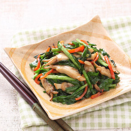 美味的韭菜苔炒肉丝