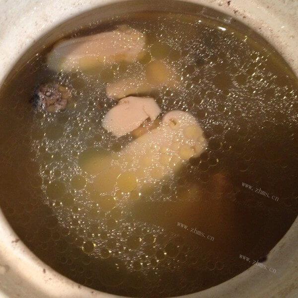自制阿胶炖鸡肉