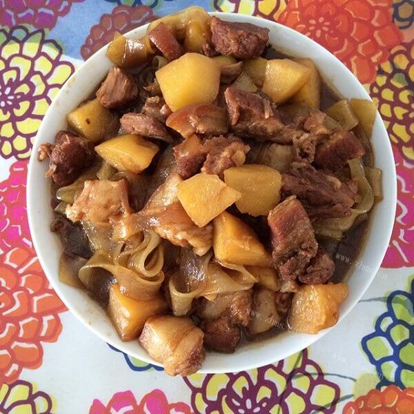 好吃的土豆粉条炖肉