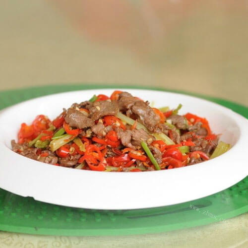 美味的牛肉炒蒜苔