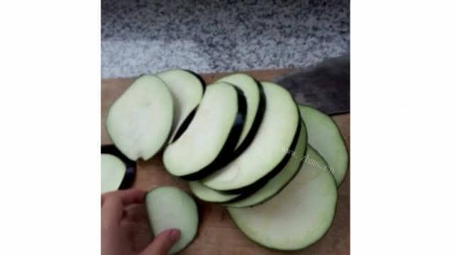 家常蒜泥茄子的做法做法图解1)