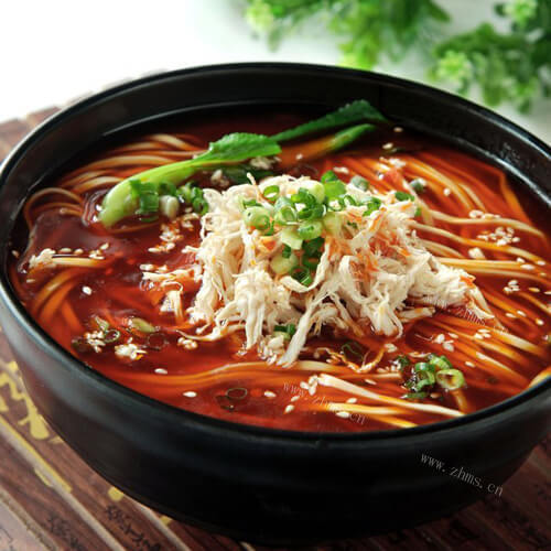 色味俱全的红油鸡丝的做法