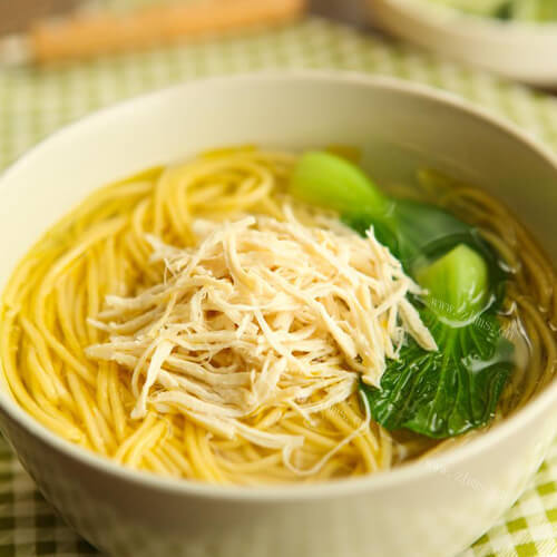 美味鸡丝面条