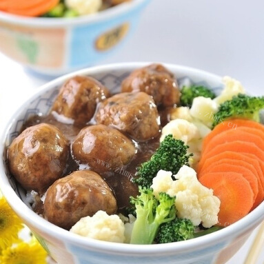 秘制土豆猪肉丸子的做法 