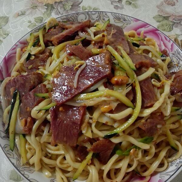 好吃的牛肉凉面的做法
