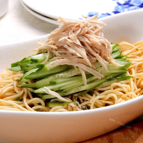 川味麻辣鸡丝凉面的做法