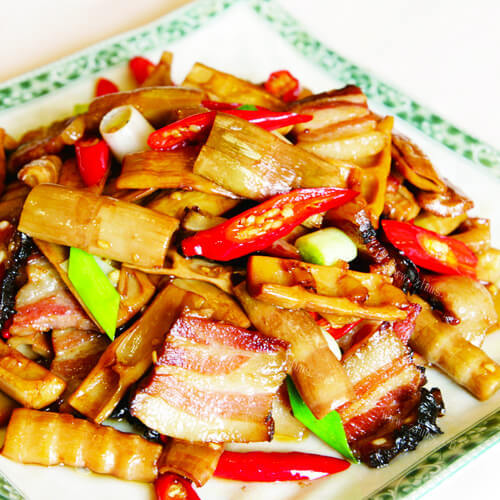好吃的笋炒腊肉
