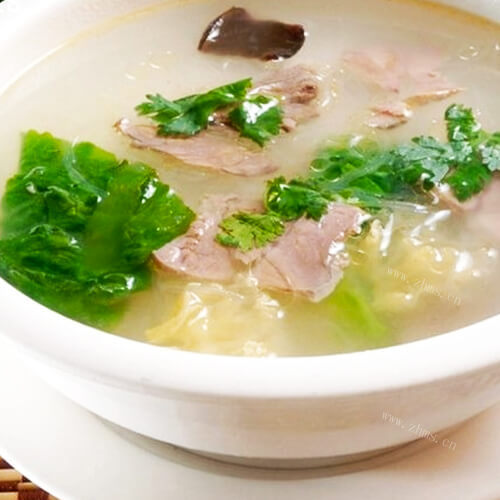 美味的羊肉粉丝汤