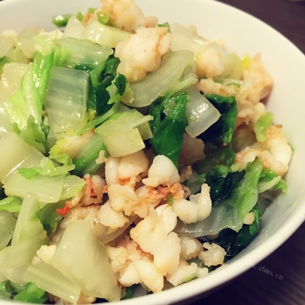 美味的鸡肉炖白菜