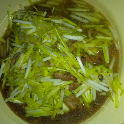 好吃的韭菜黄炒肉丝