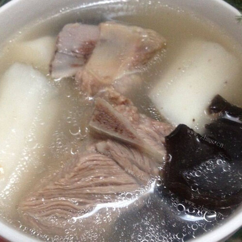 自己做的山药木耳排骨汤