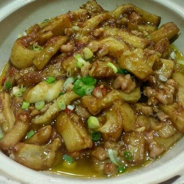 美味的咸鱼茄子煲的做法