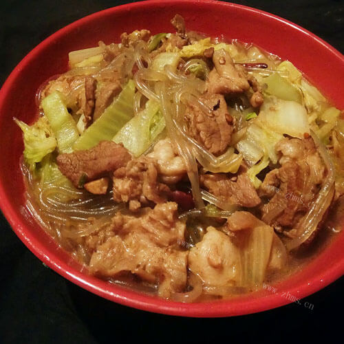 好吃的猪肉炖土豆粉条的做法