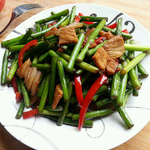 美味蒜薹回锅肉