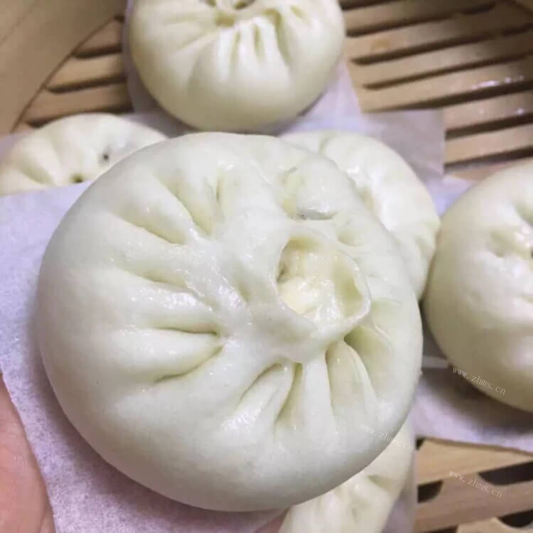 好吃的蒜苔包子的做法