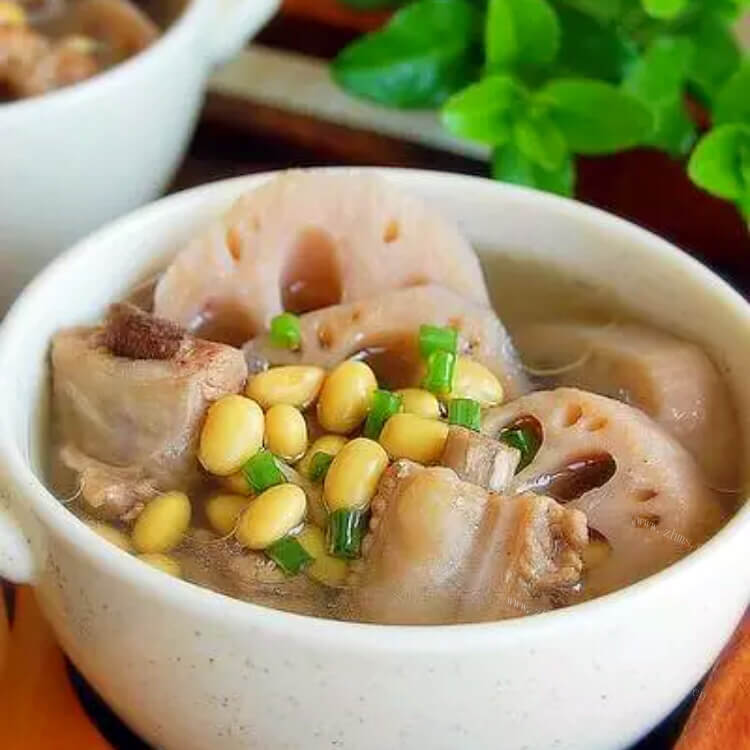 美味黄豆莲藕排骨汤
