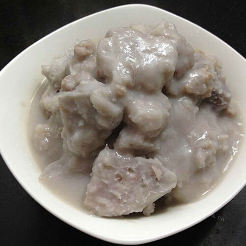 美味芋头焖猪肉的做法