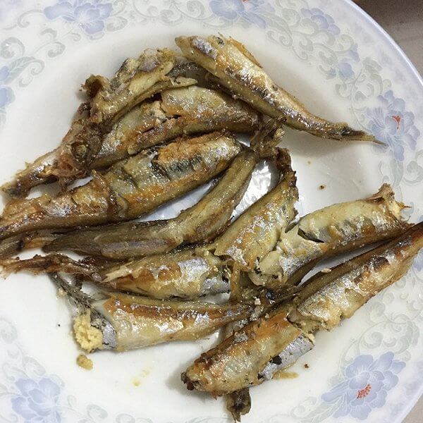 鲜美蒸多春鱼