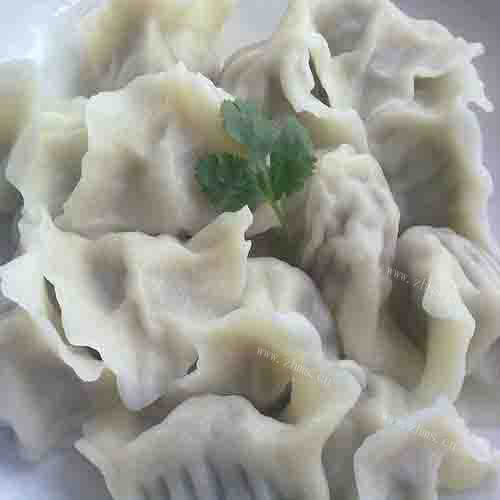 清香猪肉大葱水饺馅的做法