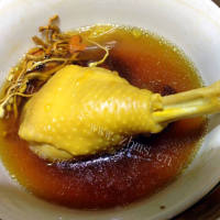美味的砂锅炖鸡腿的做法
