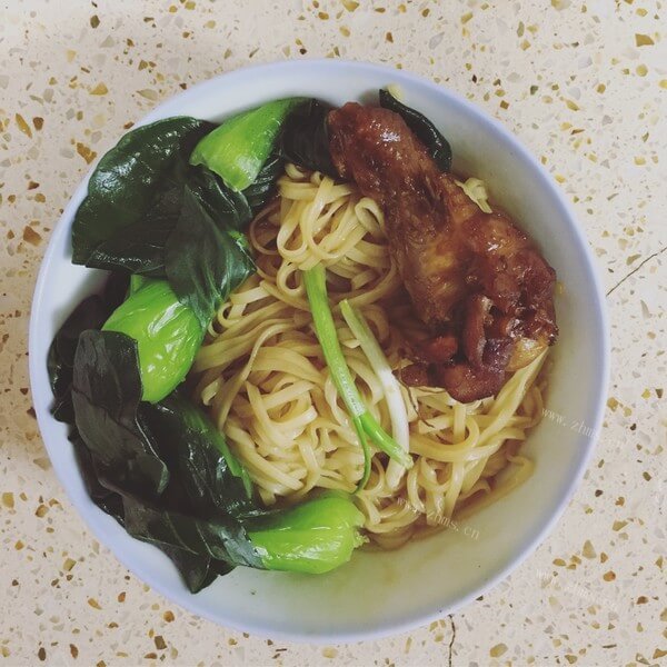 美味鸡腿面