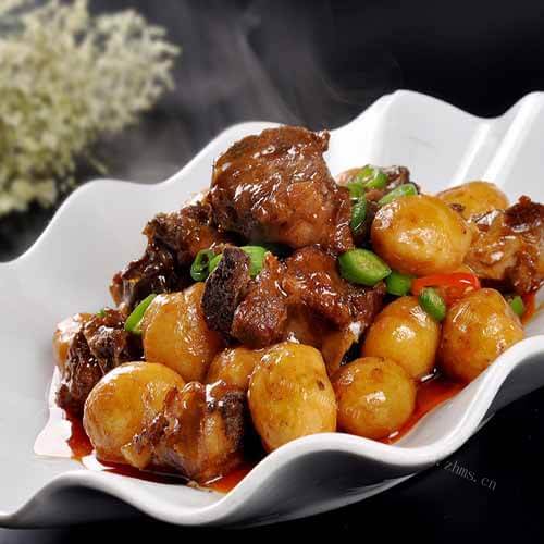 好吃的川味土豆烧排骨