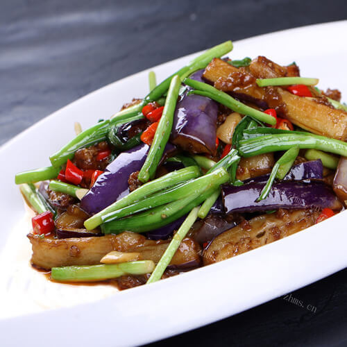 好吃的茄子炒韭菜