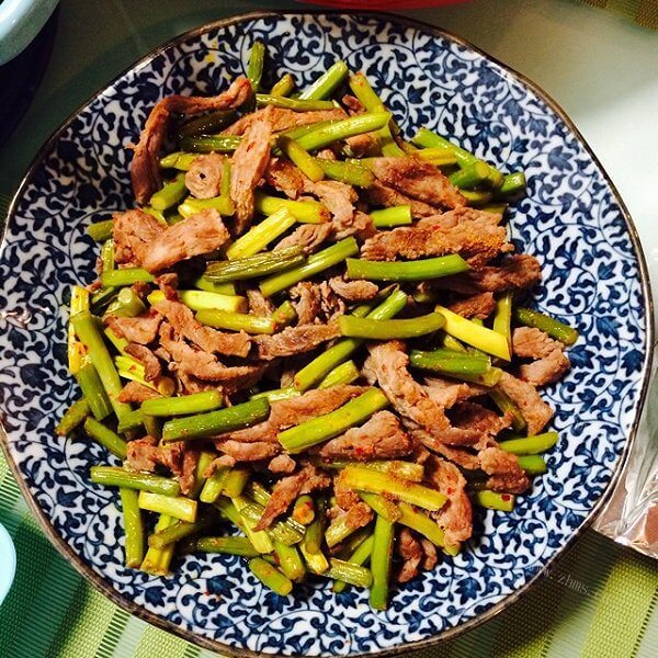 美味蒜苔炒牛肉