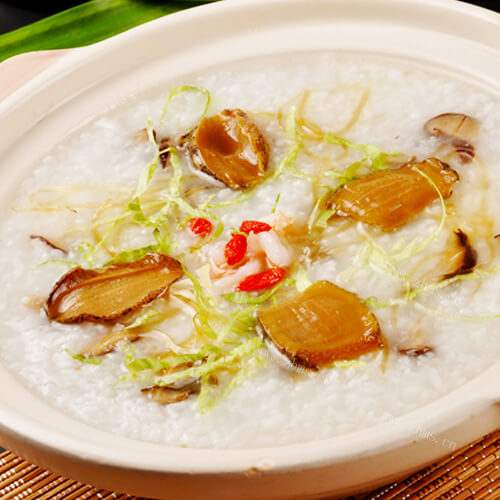 美味的鲍鱼鸡丝粥
