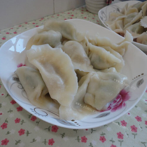 好吃的蒜苗馅饺子
