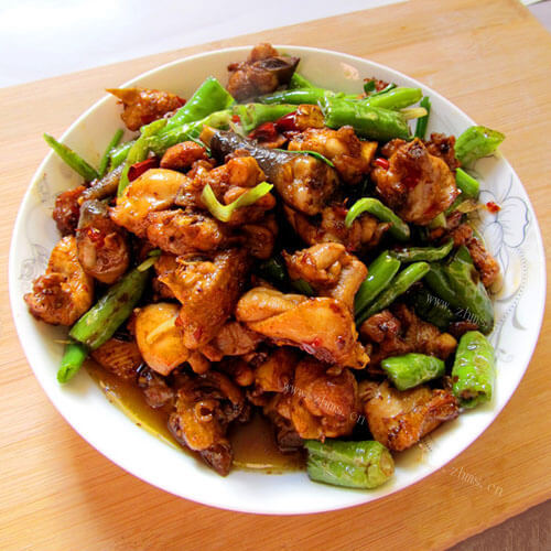 可口的干煸鸡肉的做法