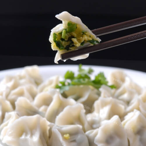 可口的韭菜胡萝卜饺子