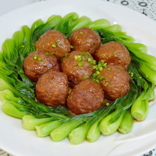 美味的猪肉小丸子的做法