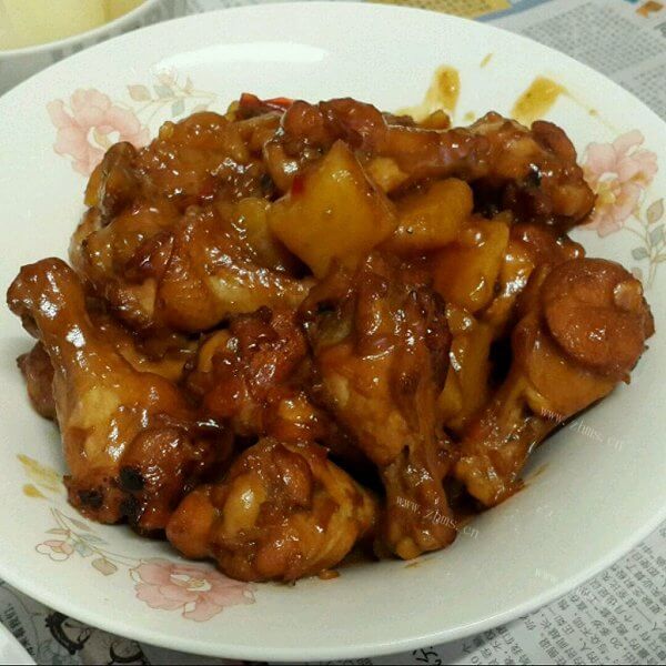 美味的红酒炖鸡腿