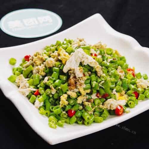 秘制酸豆角炒鸡蛋 